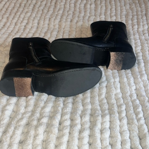 Frye Vicky 3478817 Black Leather Harness Boots Women’s 7.5 B - Picture 4 of 4